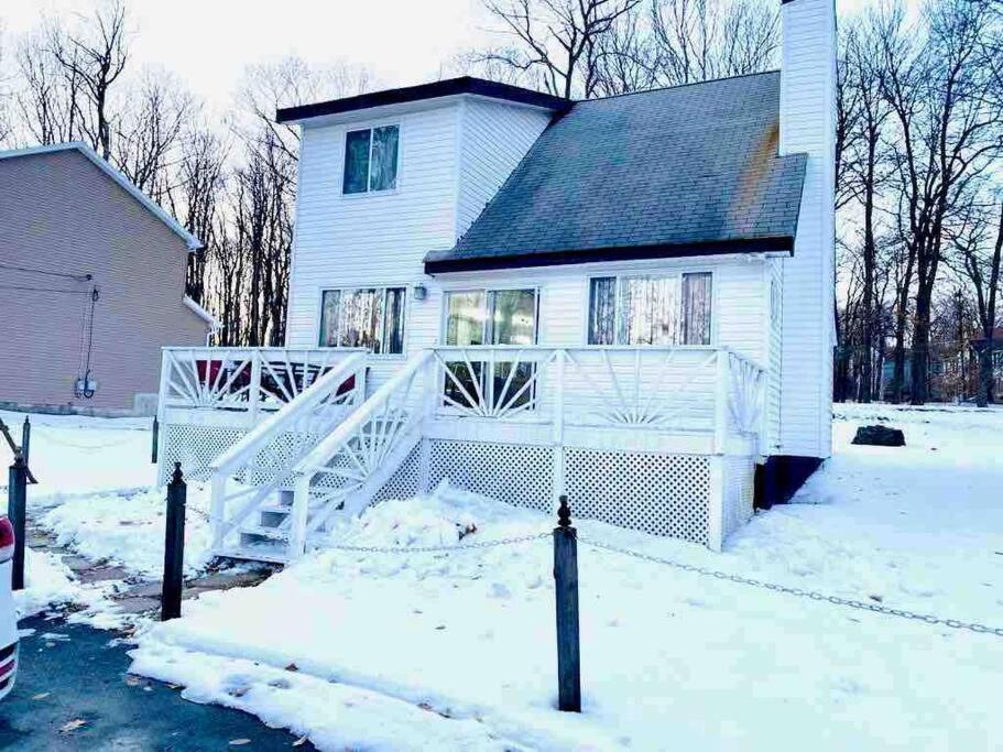 Cozy Poconos Mountain House With 3 Bedrooms Tobyhanna Exterior photo